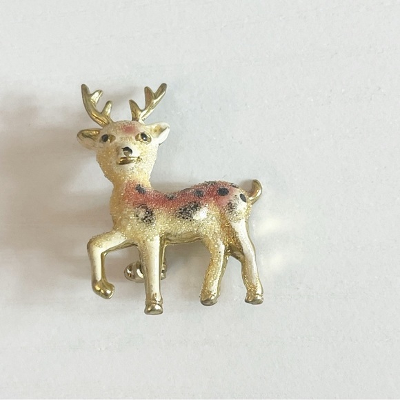 Vintage Tiny Marked Made in Korea Spotted Textured Deer Brooch - Picture 5 of 8